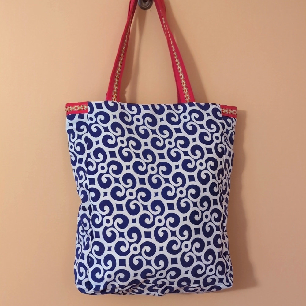 Buckhead Betties Large Tote - Picture 3 of 15